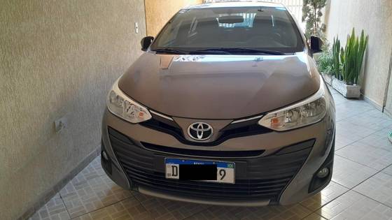 TOYOTA YARIS 1.5 16V FLEX SEDAN XS CONNECT MULTIDRIVE TOYOTA YARIS 1.5 16V FLEX SEDAN XS CONNECT MULTIDRIVE